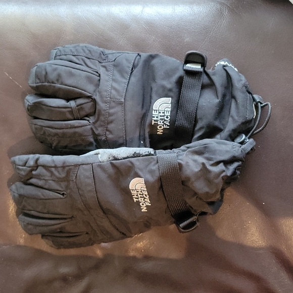 Gloves - Picture 2 of 2